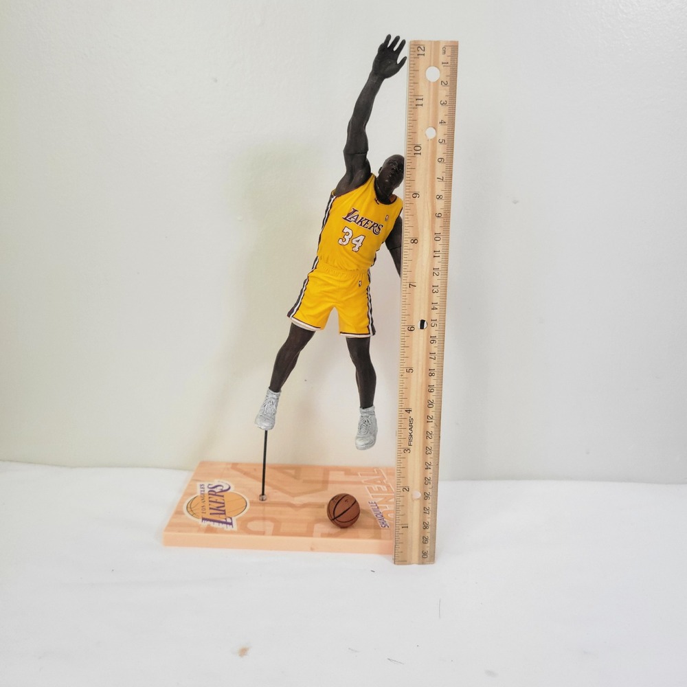 McFarlane NBA Series 2 Shaquille O'Neal Lakers Action Figure 2002 Loose Ball - Picture 4 of 7